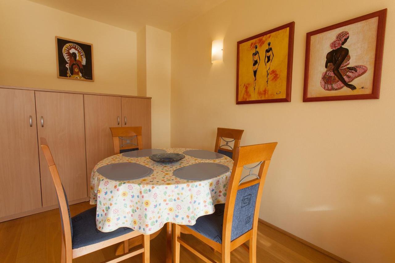 Apartman Vjekoslav Krk Town Exterior foto